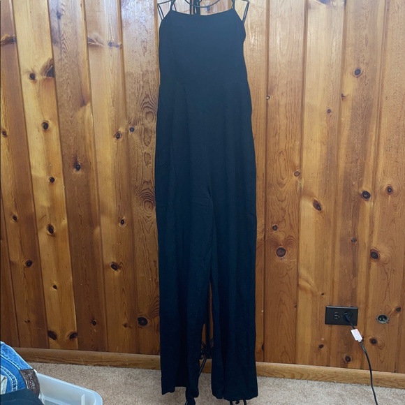 White Birch black label Full Size Halter Neck Wide Leg Jumpsuit Pockets medium - Picture 2 of 13